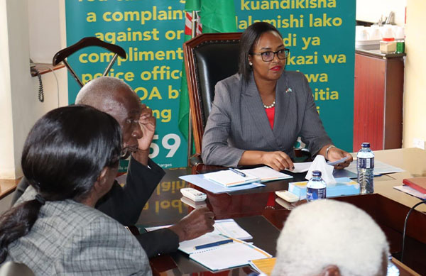 IPOA Vice Chair Facilitating the Zambias Police Public Complaints Commission during a benchmarking tour to the Authority